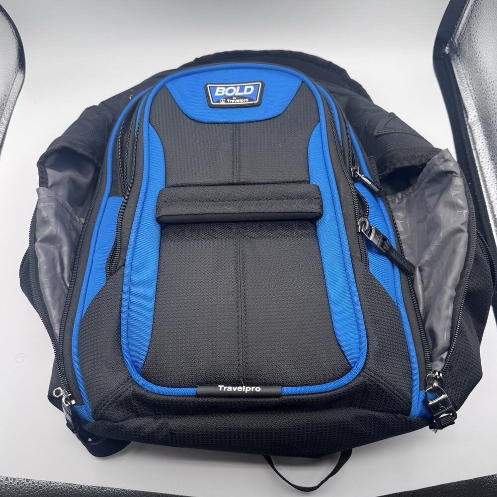 Travelpro Bold Lightweight Laptop Backpack Grey/Black One Size U1